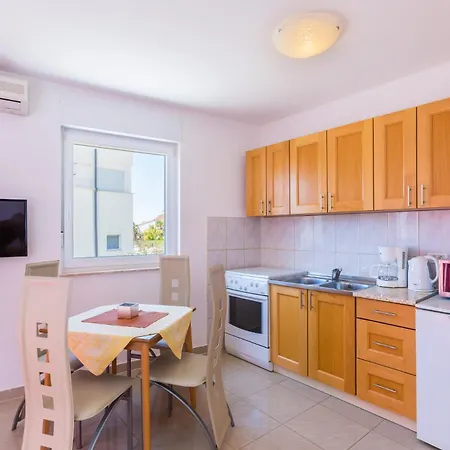 Boro - A5 Second Floor - Mpolo Apartment *