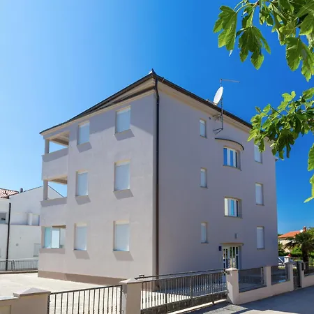 Boro - A5 Second Floor - Mpolo * Medulin